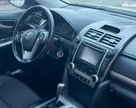 Серый Тойота Камри, объемом двигателя 2.5 л и пробегом 297 тыс. км за 10390 $, фото 17 на Automoto.ua