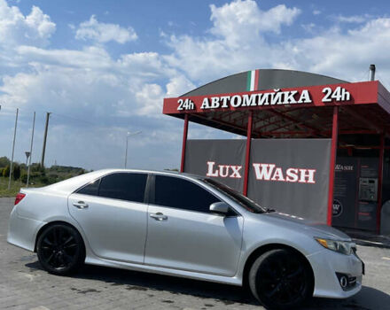 Серый Тойота Камри, объемом двигателя 2.5 л и пробегом 255 тыс. км за 11999 $, фото 3 на Automoto.ua