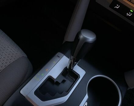 Серый Тойота Камри, объемом двигателя 2.5 л и пробегом 141 тыс. км за 12500 $, фото 19 на Automoto.ua