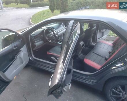 Тойота Камрі 2013 у Хмельницькому на Automoto.ua Сірий Тойота Камрі, об'ємом двигуна 2.5 л та пробігом 137 тис. км за 9900 $, фото 38 на Automoto.ua