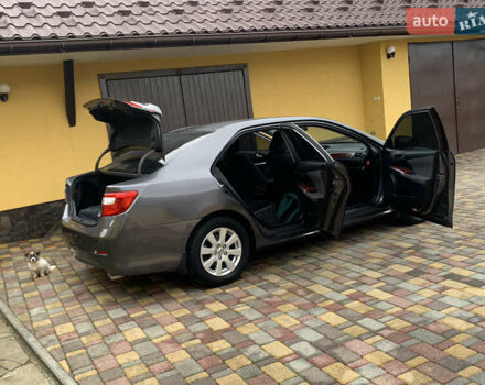 Сірий Тойота Камрі, об'ємом двигуна 2.49 л та пробігом 225 тис. км за 12800 $, фото 36 на Automoto.ua