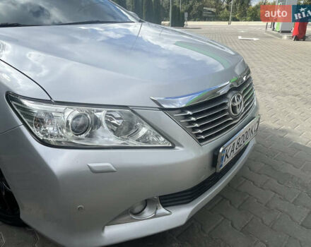 Серый Тойота Камри, объемом двигателя 2.5 л и пробегом 210 тыс. км за 12700 $, фото 9 на Automoto.ua