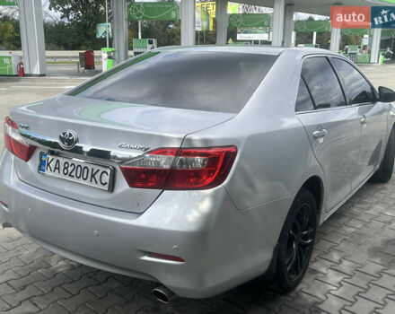 Серый Тойота Камри, объемом двигателя 2.5 л и пробегом 210 тыс. км за 12700 $, фото 6 на Automoto.ua