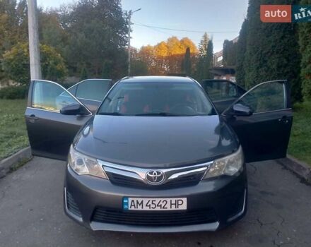 Тойота Камрі 2013 у Хмельницькому на Automoto.ua Сірий Тойота Камрі, об'ємом двигуна 2.5 л та пробігом 137 тис. км за 9900 $, фото 35 на Automoto.ua