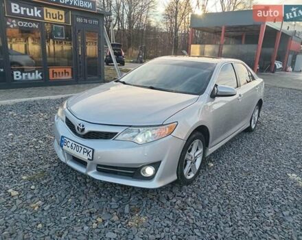 Серый Тойота Камри, объемом двигателя 2.49 л и пробегом 230 тыс. км за 9800 $, фото 2 на Automoto.ua