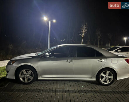 Серый Тойота Камри, объемом двигателя 2.49 л и пробегом 193 тыс. км за 11000 $, фото 18 на Automoto.ua