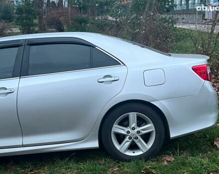 Серый Тойота Камри, объемом двигателя 2.5 л и пробегом 297 тыс. км за 10390 $, фото 6 на Automoto.ua