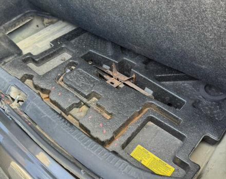 Серый Тойота Камри, объемом двигателя 2.5 л и пробегом 180 тыс. км за 12500 $, фото 7 на Automoto.ua