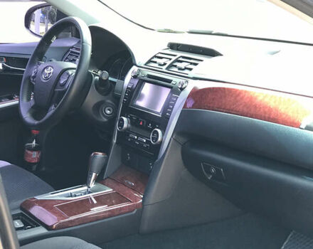 Серый Тойота Камри, объемом двигателя 2.49 л и пробегом 268 тыс. км за 11800 $, фото 12 на Automoto.ua