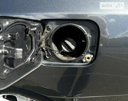 Серый Тойота Камри, объемом двигателя 2.49 л и пробегом 198 тыс. км за 12500 $, фото 20 на Automoto.ua