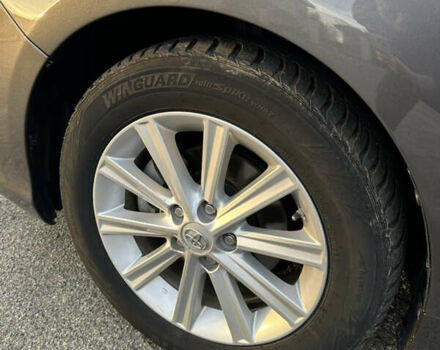 Серый Тойота Камри, объемом двигателя 2.49 л и пробегом 135 тыс. км за 14200 $, фото 7 на Automoto.ua