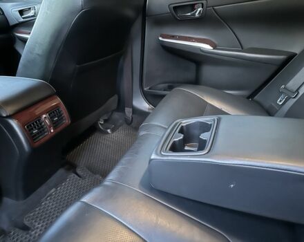 Серый Тойота Камри, объемом двигателя 2.5 л и пробегом 250 тыс. км за 12000 $, фото 14 на Automoto.ua