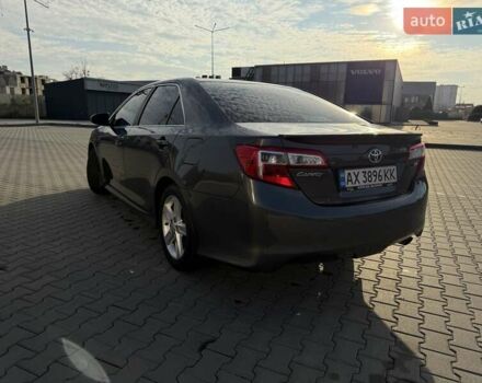 Сірий Тойота Камрі, об'ємом двигуна 2.49 л та пробігом 209 тис. км за 11700 $, фото 4 на Automoto.ua