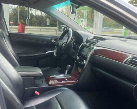 Серый Тойота Камри, объемом двигателя 2.5 л и пробегом 210 тыс. км за 12700 $, фото 17 на Automoto.ua