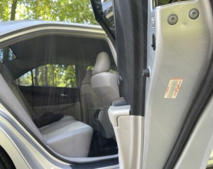 Серый Тойота Камри, объемом двигателя 2.5 л и пробегом 141 тыс. км за 12500 $, фото 13 на Automoto.ua