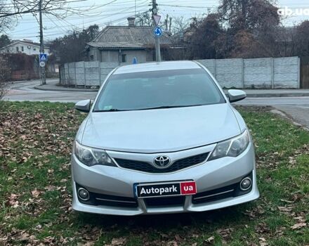 Серый Тойота Камри, объемом двигателя 2.5 л и пробегом 297 тыс. км за 10390 $, фото 1 на Automoto.ua