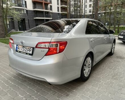 Серый Тойота Камри, объемом двигателя 2.5 л и пробегом 141 тыс. км за 12500 $, фото 2 на Automoto.ua