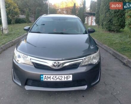 Тойота Камрі 2013 у Хмельницькому на Automoto.ua Сірий Тойота Камрі, об'ємом двигуна 2.5 л та пробігом 137 тис. км за 9900 $, фото 5 на Automoto.ua