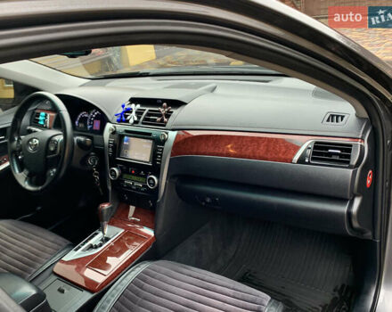 Сірий Тойота Камрі, об'ємом двигуна 2.49 л та пробігом 225 тис. км за 12800 $, фото 12 на Automoto.ua