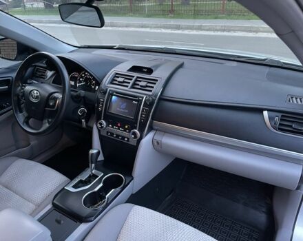 Серый Тойота Камри, объемом двигателя 0.25 л и пробегом 131 тыс. км за 14000 $, фото 8 на Automoto.ua