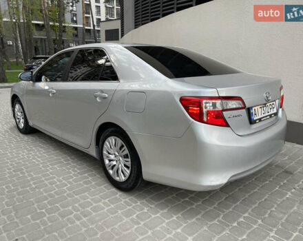 Серый Тойота Камри, объемом двигателя 2.5 л и пробегом 139 тыс. км за 13000 $, фото 8 на Automoto.ua