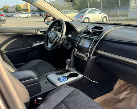 Серый Тойота Камри, объемом двигателя 2.5 л и пробегом 180 тыс. км за 12500 $, фото 15 на Automoto.ua