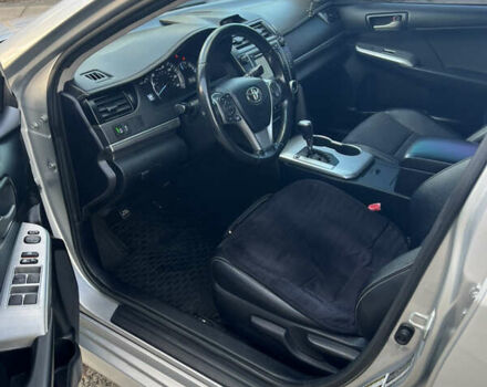 Серый Тойота Камри, объемом двигателя 2.49 л и пробегом 193 тыс. км за 11000 $, фото 11 на Automoto.ua