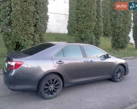Тойота Камрі 2013 у Хмельницькому на Automoto.ua Сірий Тойота Камрі, об'ємом двигуна 2.5 л та пробігом 137 тис. км за 9900 $, фото 2 на Automoto.ua