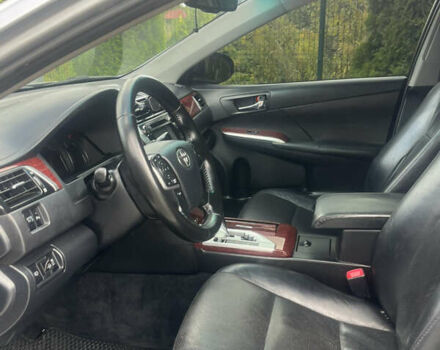 Серый Тойота Камри, объемом двигателя 2.5 л и пробегом 210 тыс. км за 12700 $, фото 18 на Automoto.ua