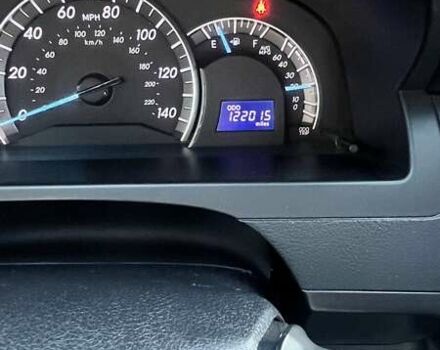 Серый Тойота Камри, объемом двигателя 2.49 л и пробегом 195 тыс. км за 12500 $, фото 15 на Automoto.ua