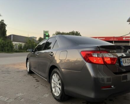 Серый Тойота Камри, объемом двигателя 2.5 л и пробегом 250 тыс. км за 12000 $, фото 16 на Automoto.ua