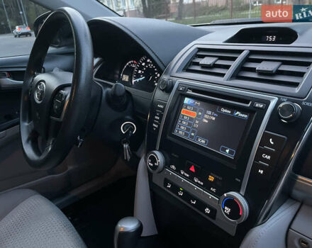 Серый Тойота Камри, объемом двигателя 2.5 л и пробегом 139 тыс. км за 13000 $, фото 23 на Automoto.ua