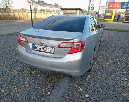 Серый Тойота Камри, объемом двигателя 2.49 л и пробегом 230 тыс. км за 9800 $, фото 5 на Automoto.ua