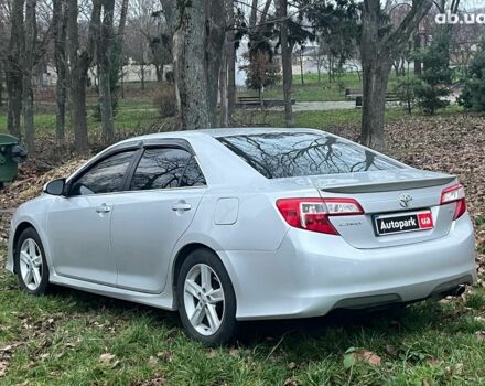 Серый Тойота Камри, объемом двигателя 2.5 л и пробегом 297 тыс. км за 10390 $, фото 7 на Automoto.ua