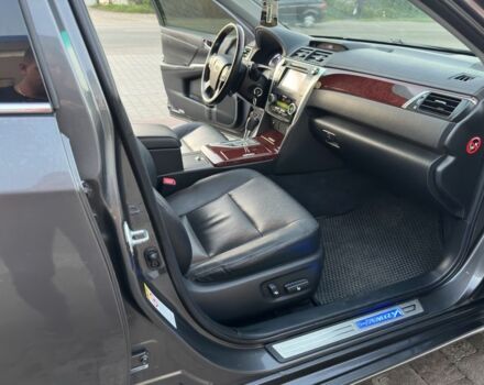 Серый Тойота Камри, объемом двигателя 2.5 л и пробегом 250 тыс. км за 12000 $, фото 8 на Automoto.ua