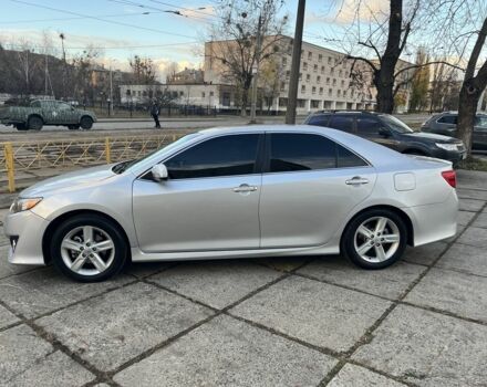 Сірий Тойота Камрі, об'ємом двигуна 2.5 л та пробігом 193 тис. км за 11000 $, фото 3 на Automoto.ua