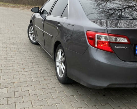 Сірий Тойота Камрі, об'ємом двигуна 2.4 л та пробігом 241 тис. км за 12600 $, фото 4 на Automoto.ua