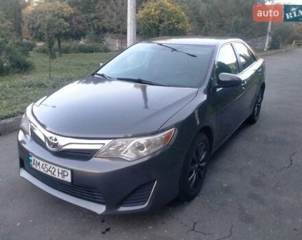 Тойота Камрі 2013 у Хмельницькому на Automoto.ua Сірий Тойота Камрі, об'ємом двигуна 2.5 л та пробігом 137 тис. км за 9900 $, фото 23 на Automoto.ua
