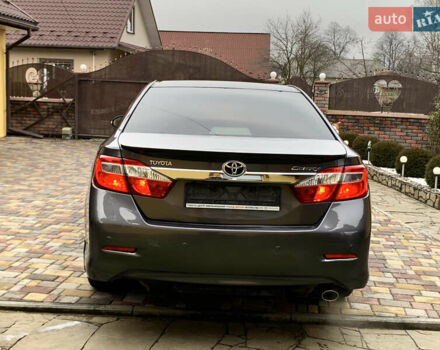 Сірий Тойота Камрі, об'ємом двигуна 2.49 л та пробігом 225 тис. км за 12800 $, фото 6 на Automoto.ua