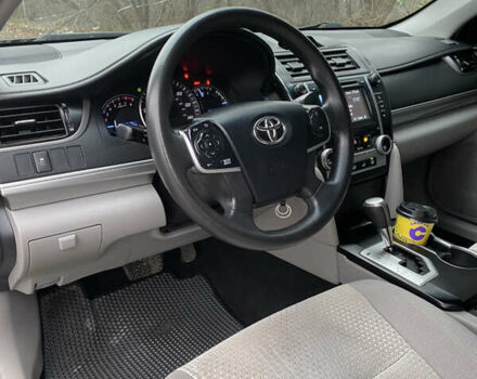 Сірий Тойота Камрі, об'ємом двигуна 2.4 л та пробігом 241 тис. км за 12600 $, фото 16 на Automoto.ua