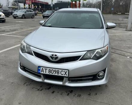 Серый Тойота Камри, объемом двигателя 2.5 л и пробегом 297 тыс. км за 10300 $, фото 1 на Automoto.ua