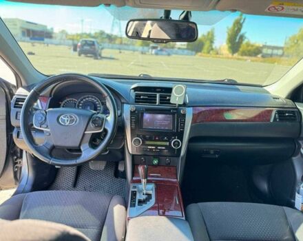 Серый Тойота Камри, объемом двигателя 2.5 л и пробегом 225 тыс. км за 12300 $, фото 14 на Automoto.ua