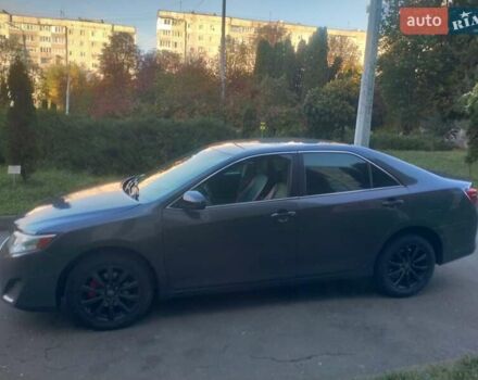 Тойота Камрі 2013 у Хмельницькому на Automoto.ua Сірий Тойота Камрі, об'ємом двигуна 2.5 л та пробігом 137 тис. км за 9900 $, фото 16 на Automoto.ua