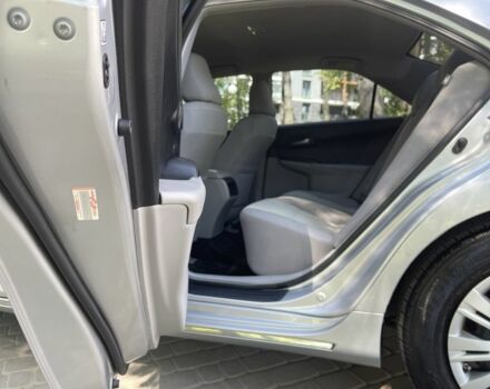 Серый Тойота Камри, объемом двигателя 2.5 л и пробегом 141 тыс. км за 12500 $, фото 12 на Automoto.ua