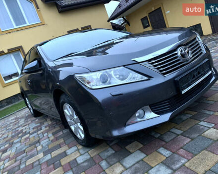 Сірий Тойота Камрі, об'ємом двигуна 2.49 л та пробігом 225 тис. км за 12800 $, фото 33 на Automoto.ua