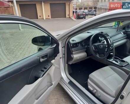Серый Тойота Камри, объемом двигателя 2.49 л и пробегом 268 тыс. км за 9000 $, фото 9 на Automoto.ua