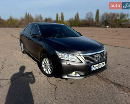 Тойота Камри 2013 в Киеве на Automoto.ua Серый Тойота Камри, объемом двигателя 2.49 л и пробегом 192 тыс. км за 12999 $, фото 2 на Automoto.ua