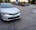 Серый Тойота Камри, объемом двигателя 2.49 л и пробегом 260 тыс. км за 13000 $, фото 1 на Automoto.ua