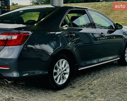 Серый Тойота Камри, объемом двигателя 2.49 л и пробегом 115 тыс. км за 15800 $, фото 2 на Automoto.ua