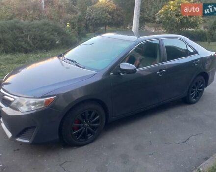 Тойота Камрі 2013 у Хмельницькому на Automoto.ua Сірий Тойота Камрі, об'ємом двигуна 2.5 л та пробігом 137 тис. км за 9900 $, фото 21 на Automoto.ua